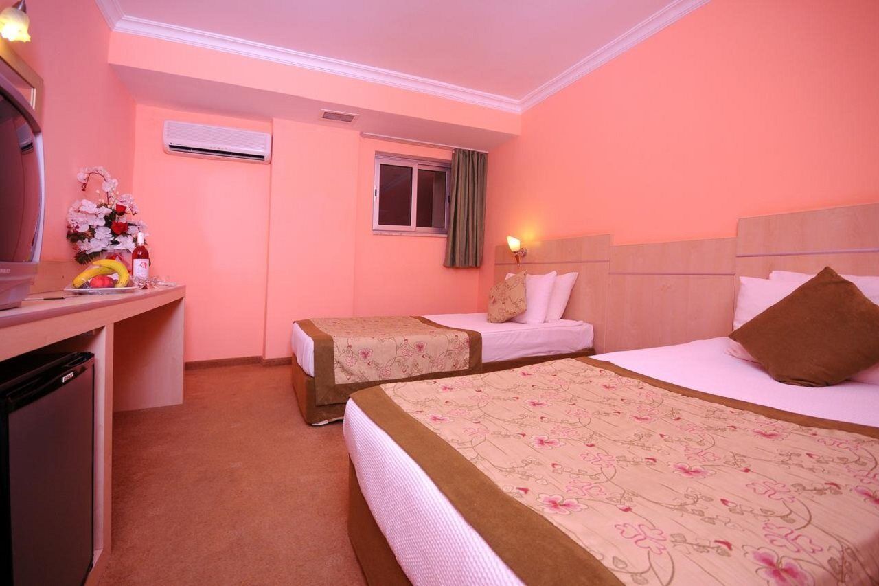 Sunbeach Hill Hotel Side Exterior foto